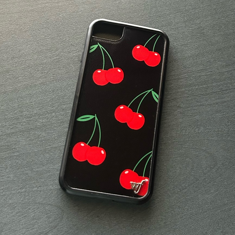 Wildflower iPhone 6/7/8/SE case in Black cherry
